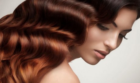 Coiffeuse à domicile pour coloration sur cheveux longs Montmerle‑sur‑Saône